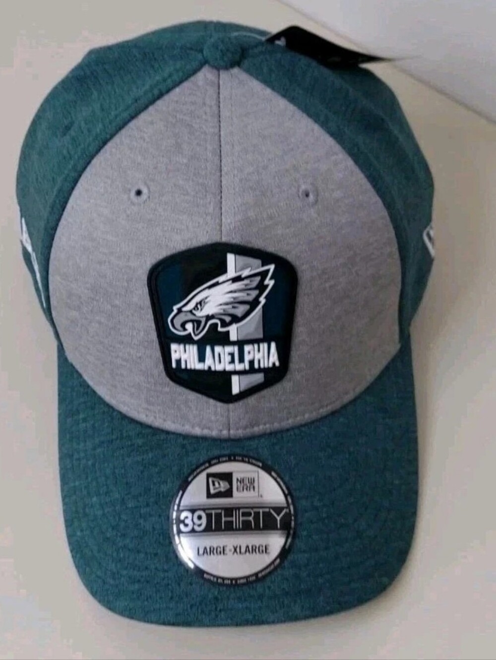 New Era 39THIRTY Philadelphia Eagles 2018 NFL Sideline Road Hat L/XL Green NWT